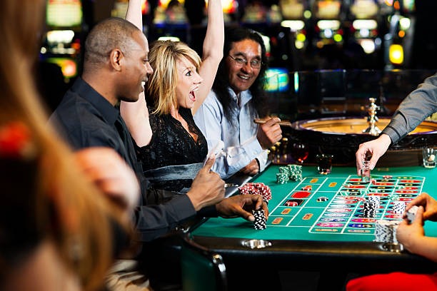 Live roulette table with multi-camera feed